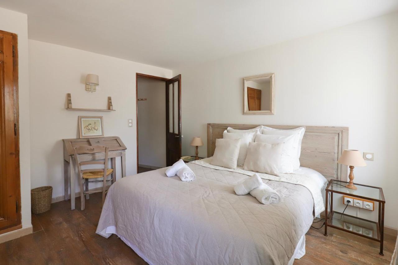 Hotel La Ferme De La Huppe Gordes Esterno foto