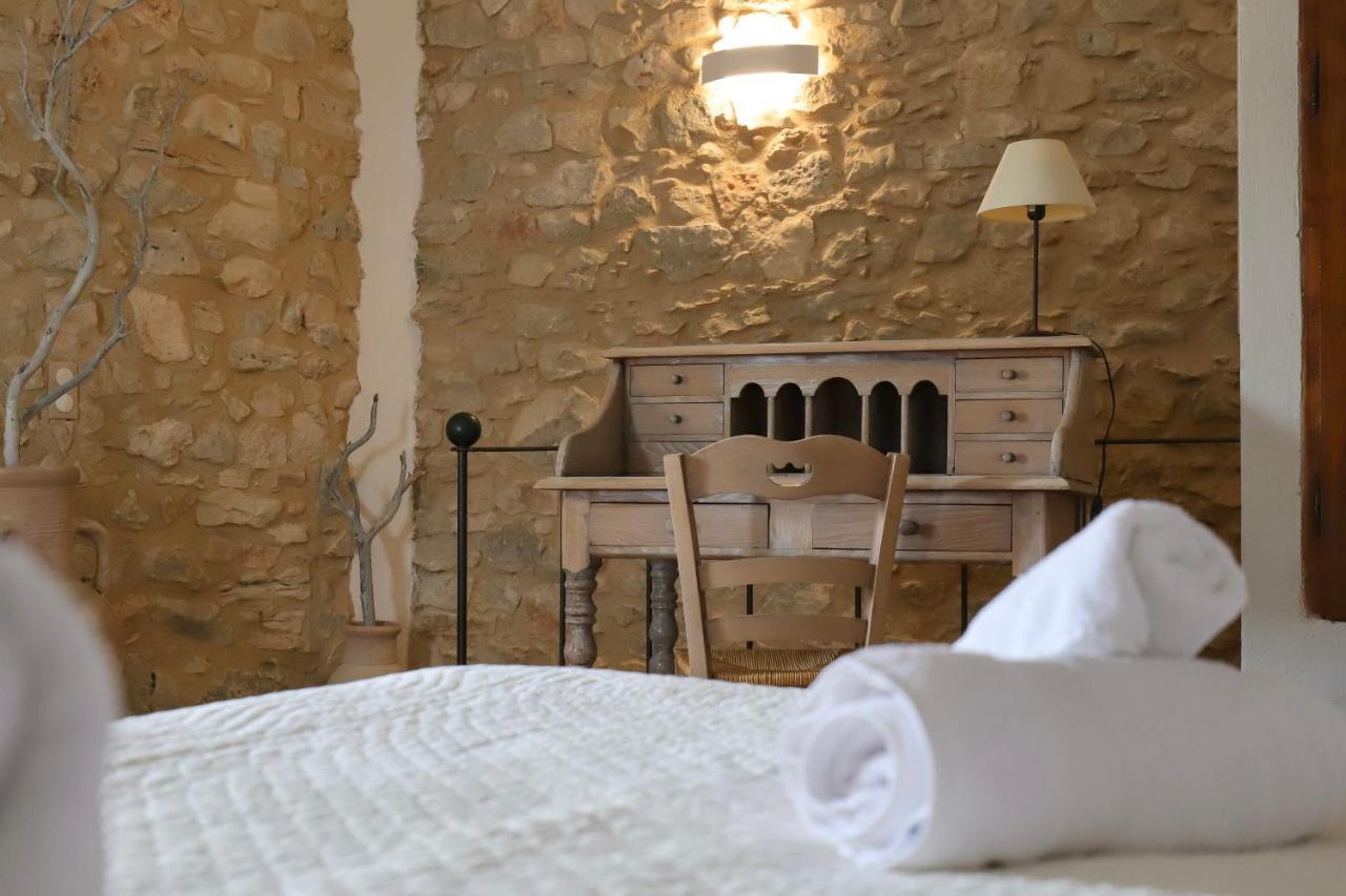 Hotel La Ferme De La Huppe Gordes Esterno foto